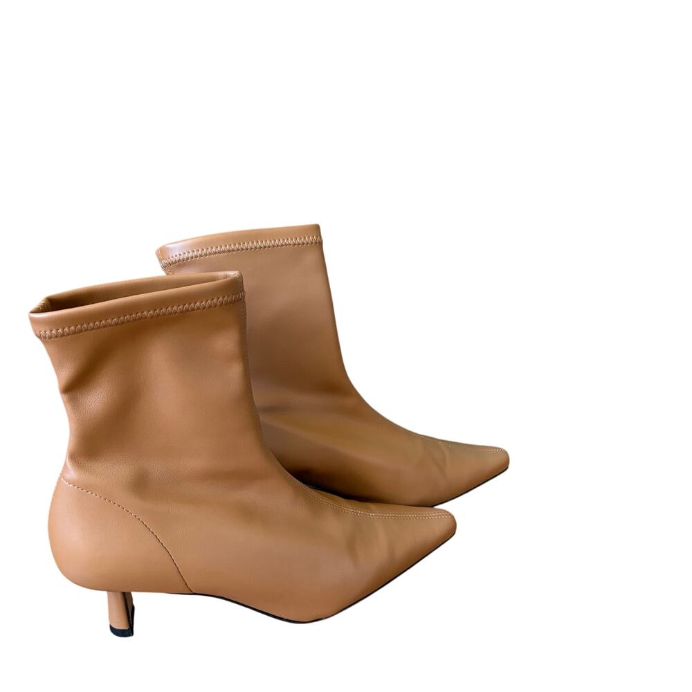 Angel Alarcon tan boots with kitten heel - Size 38